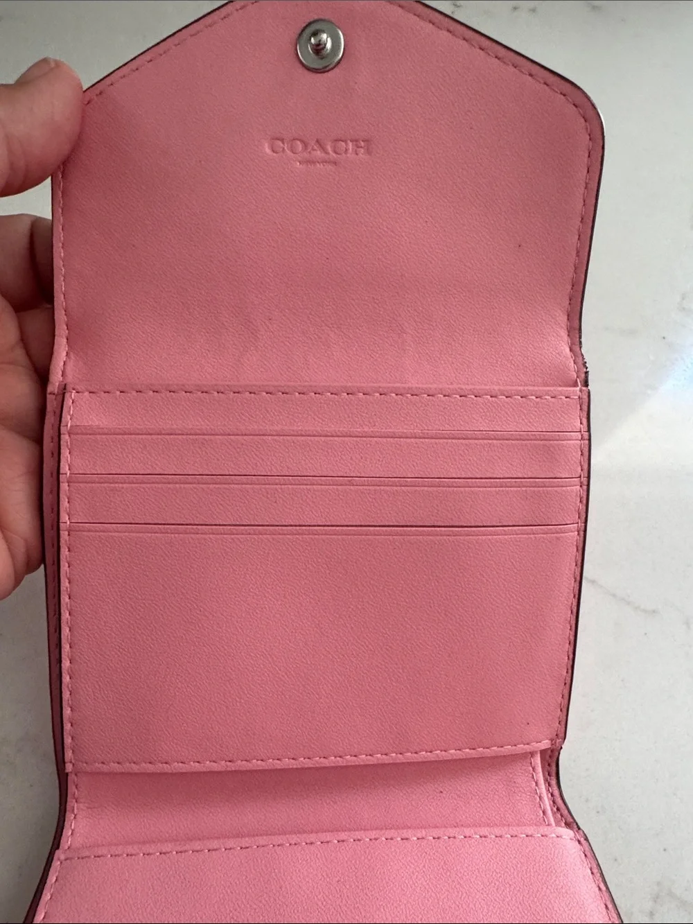 Coach Wyn Wallet, EUC - Picture 4 of 8